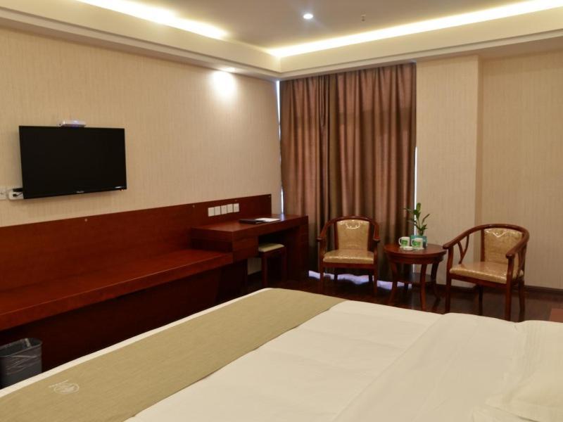 Greentree Inn Yulin Jingbian County Minsheng Road Hotel Exterior photo